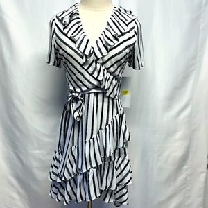Honey and Rosie Short Sleeve Ruffle Dress Sz 1